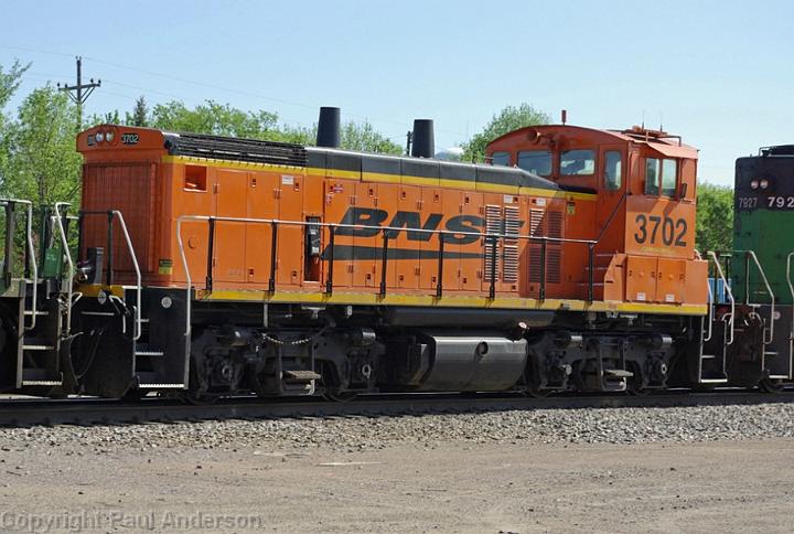 BNSF 3702 - MP15 - 2.jpg